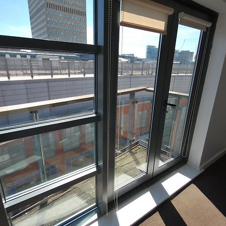 Atana Apartments Манчестер Экстерьер фото