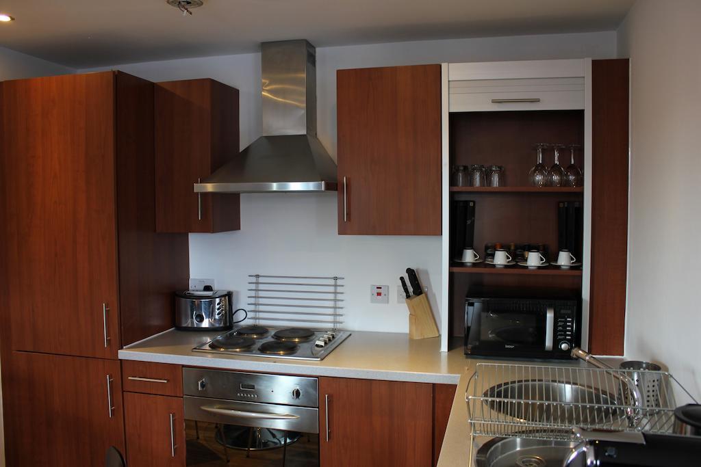 Atana Apartments Манчестер Экстерьер фото