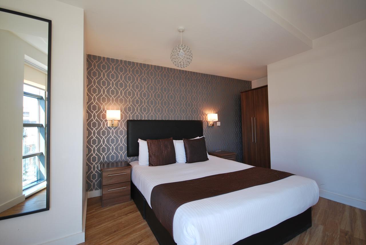 Atana Apartments Манчестер Экстерьер фото