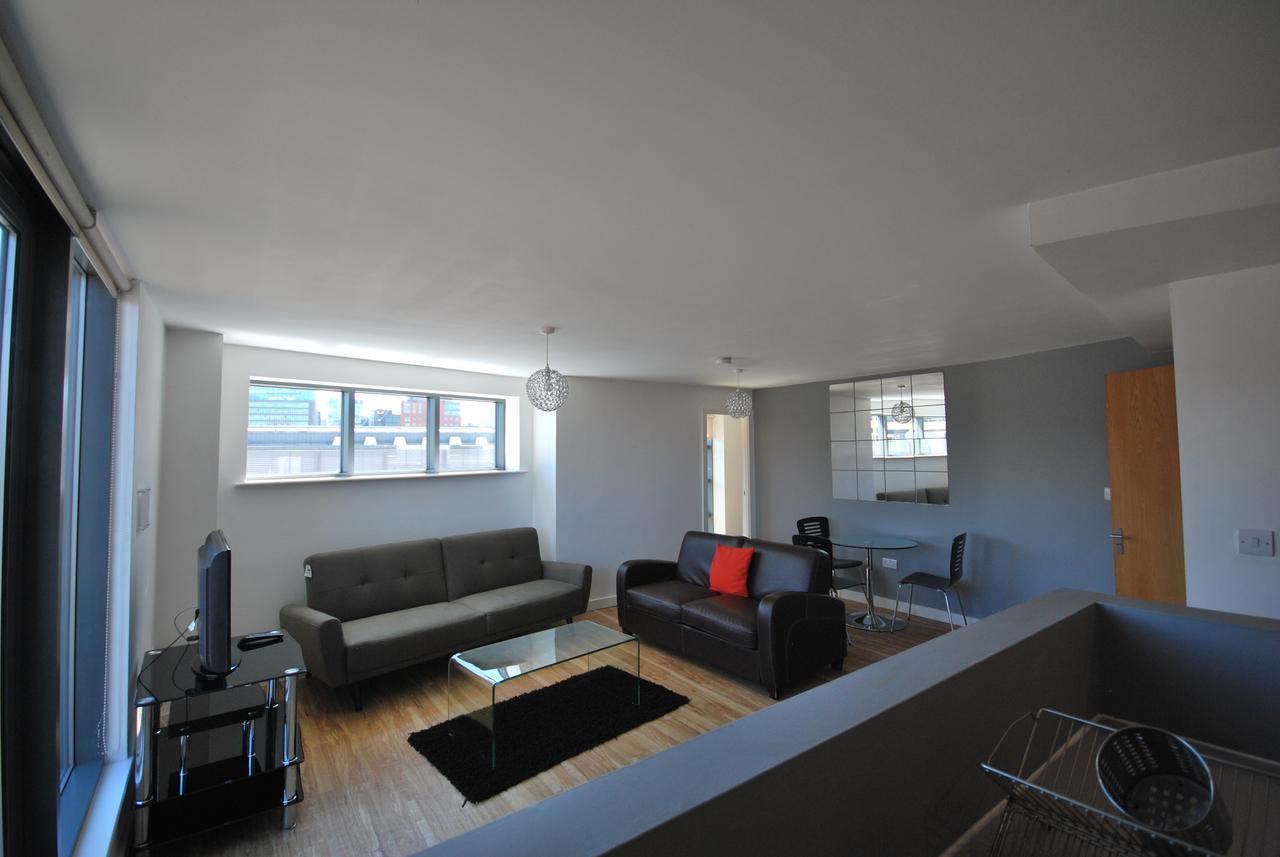 Atana Apartments Манчестер Экстерьер фото