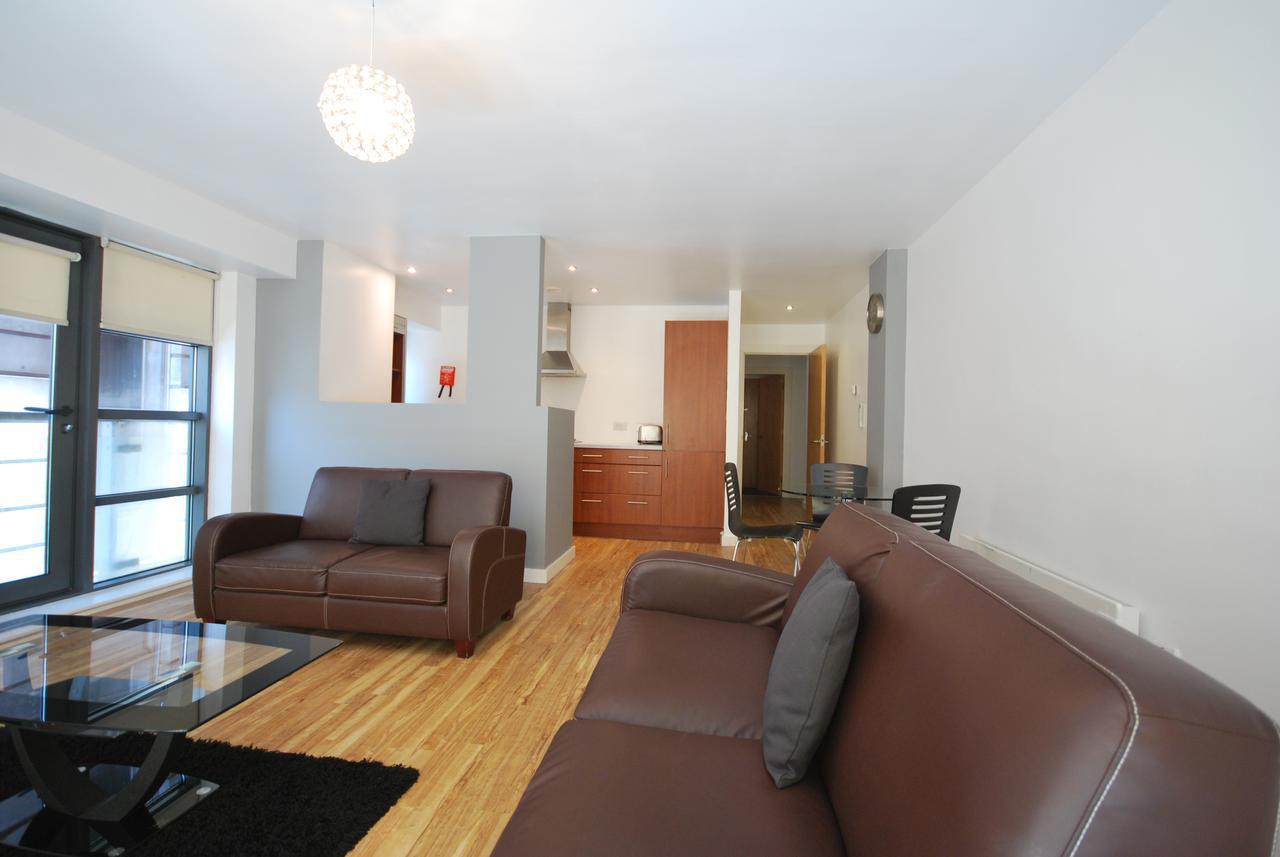 Atana Apartments Манчестер Экстерьер фото