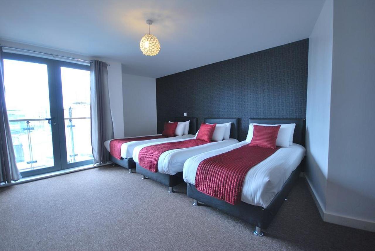 Atana Apartments Манчестер Экстерьер фото