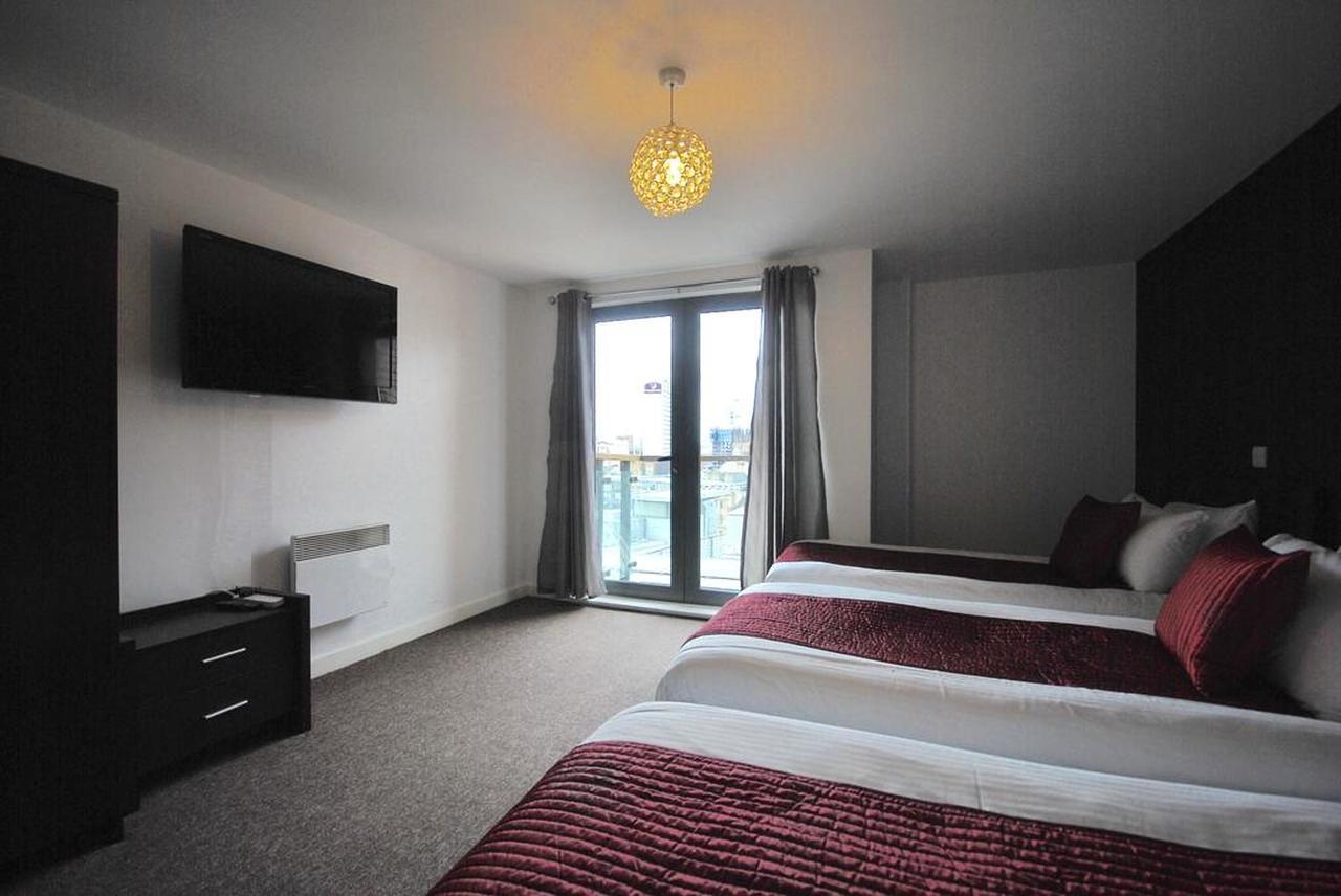 Atana Apartments Манчестер Экстерьер фото